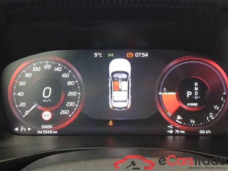 VOLVO XC40 / 2017 / 5P / SUV T4 PLUG-IN HYBRID AUTO RECHARGE R-DESIGN #4