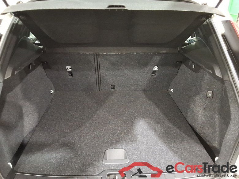 VOLVO XC40 1.5 T2 MOMENTUM CORE #3