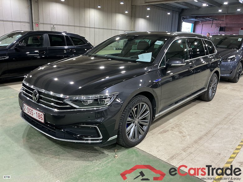 VOLKSWAGEN PASSAT VARIANT 1.4 TSI MSQ VARIANT GTE BUSINESS #1