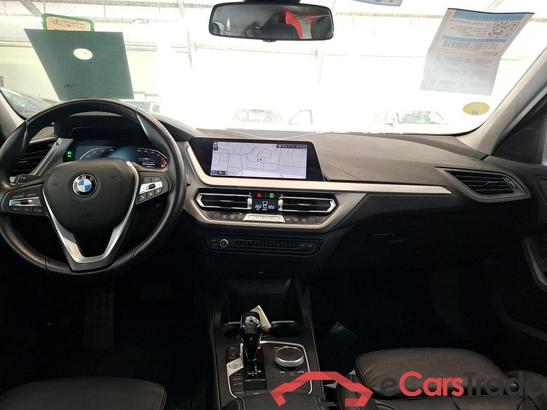 BMW Série 1 / 2019 / 5P / Berline 2.0 118D AUTO M Design #5