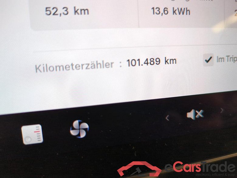 TESLA Model Y Long Range Dual Motor AWD 5d 378kW #5