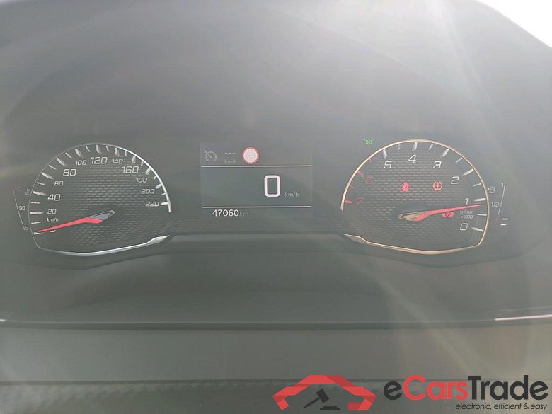 PEUGEOT 208 / 2019 / 5P / berlina con portón BlueHDi 73kW (100CV) Active Pack #4