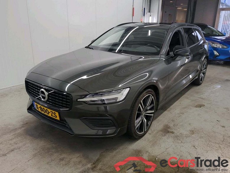 VOLVO V60 2.0 B3 Mom. Adv.