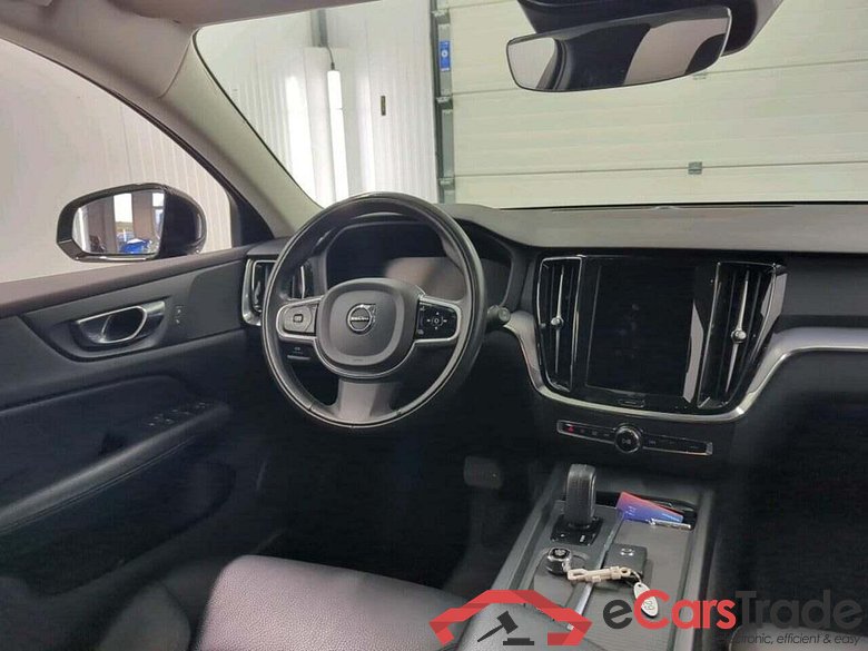 VOLVO V60 2.0 B3 Mom. Adv. #3