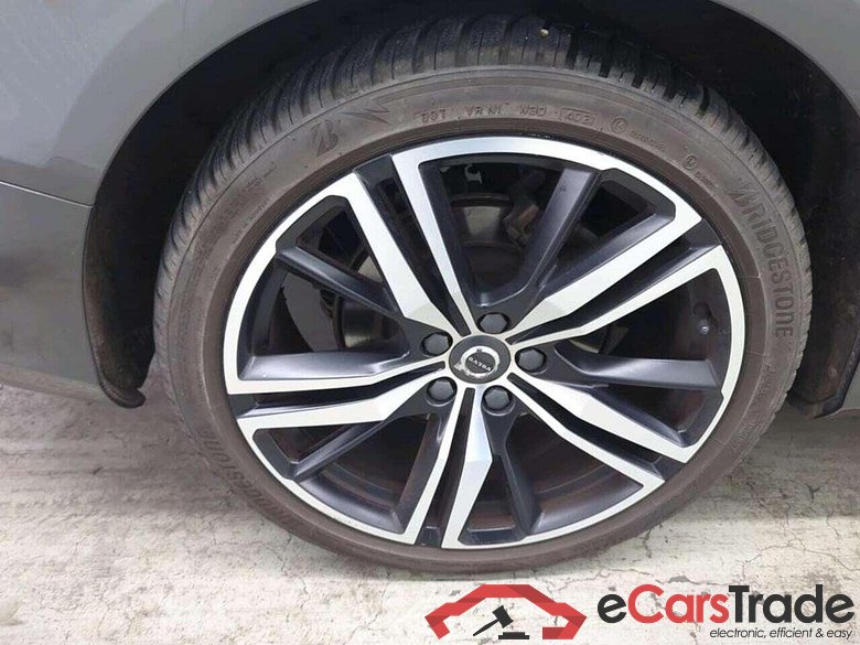 VOLVO V60 2.0 B3 Mom. Adv. #4