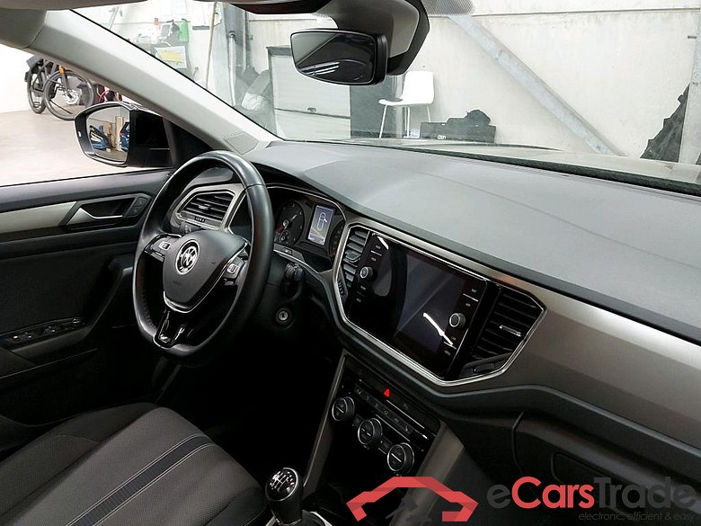 VOLKSWAGEN - VW  T-ROC TDI 115PK Style Pack Comfort & Travel & Winter & Seat Comfort & Removable Trailer Hook #3