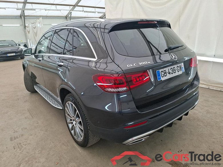 MERCEDES-BENZ GLC / 2019 / 5P / SUV 2.0 GLC 300 E AMG LINE 4MATIC #2