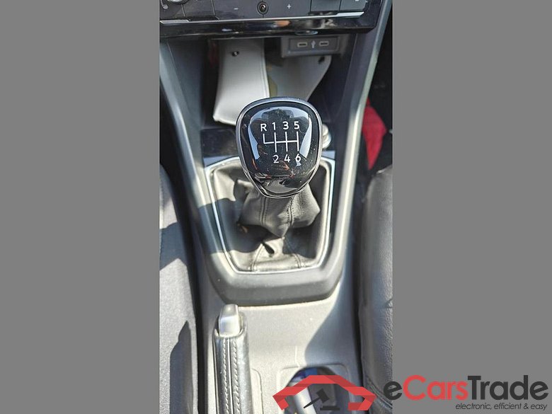 VOLKSWAGEN T-Cross 1.0 TSI Life OPF #6