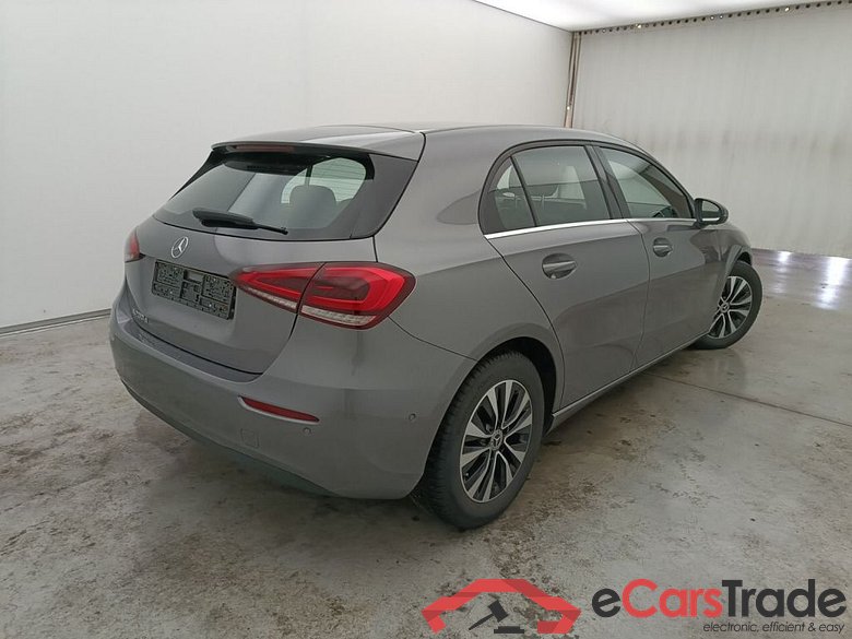 MERCEDES CLASSE A DIESEL (W177) A 200 d 150hp Business Line 5d #2