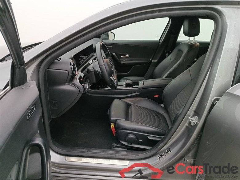 MERCEDES CLASSE A DIESEL (W177) A 200 d 150hp Business Line 5d #3