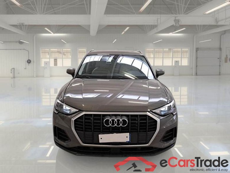 AUDI Q3 / 2018 / 5P / SUV 45 TFSI E S TRONIC BUSINESS #6