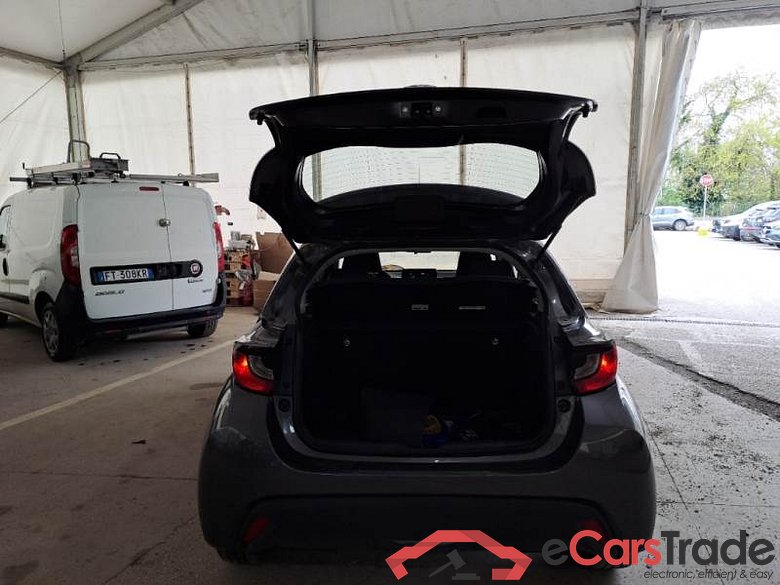 TOYOTA YARIS / 2020 / 5P / BERLINA HYBRID BUSINESS MY20 #5