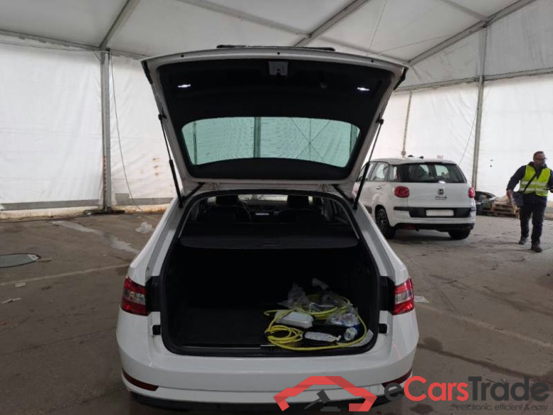 SKODA SUPERB WAGON / 2019 / 5P / STATION WAGON 1.4 TSI PLUG-IN HYBRYD EXECUTIVE DSG #5