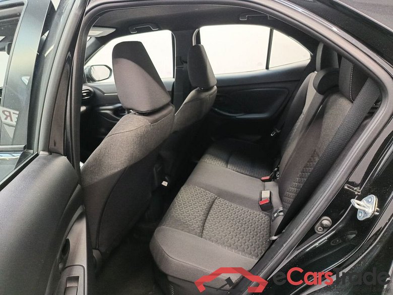 Toyota Yaris Cross 1.5 VVT-ie Hybrid Dynamic Plus CVT 5d #3