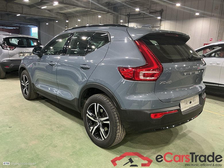 VOLVO XC40 2.0 B3 MHEV PLUS DARK DESIGN DCT #3