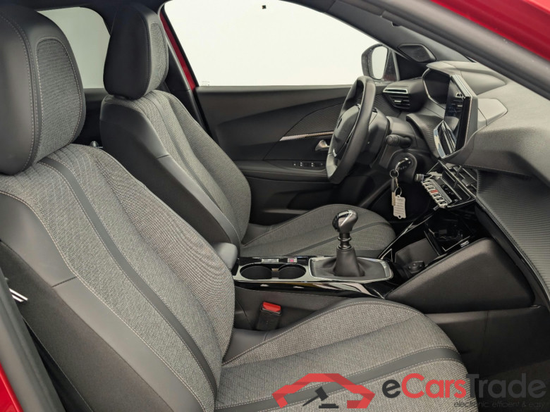Peugeot 2008 PureTech 100 S&S BVM6 Allure #2