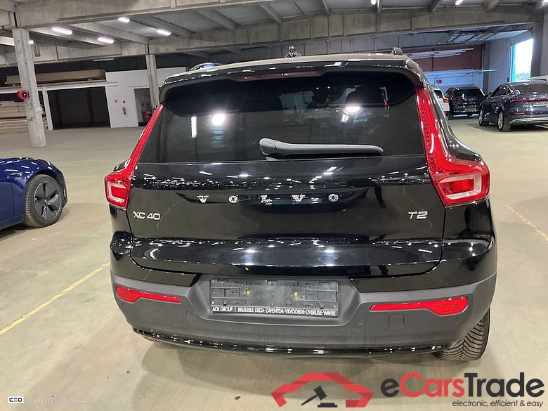 VOLVO XC40 1.5 T2 PLUS LIMITED EDITION AUTO #4