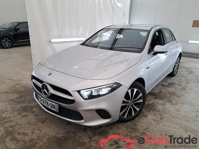 Classe A Compact  2018  5P  Berline A 250 e Business Line 8GDCT #1