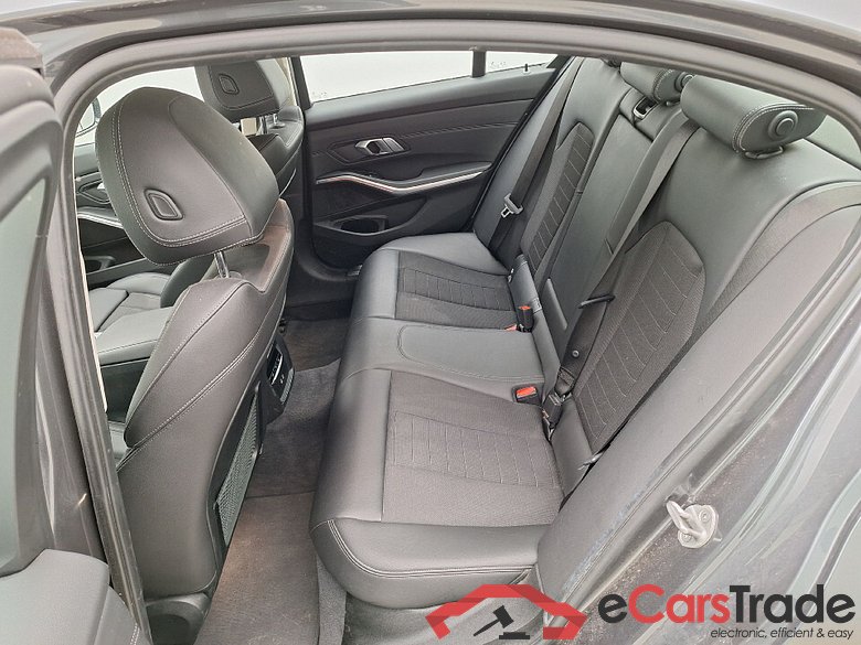 BMW, 3-serie '18, BMW 3 Reeks Berline 318dA (110 kW) 4d #4