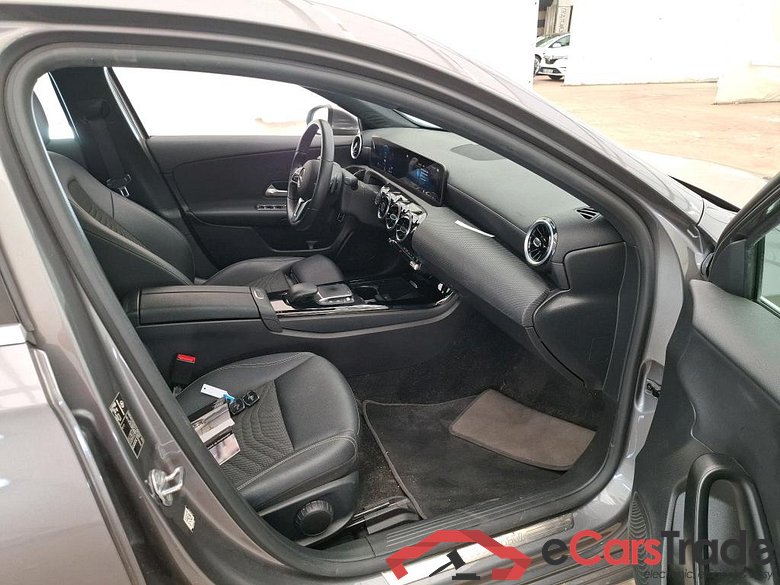 MERCEDESBENZ Classe A Berline  2018  4P  Berline A 250 e Business Line 8GDCT #6