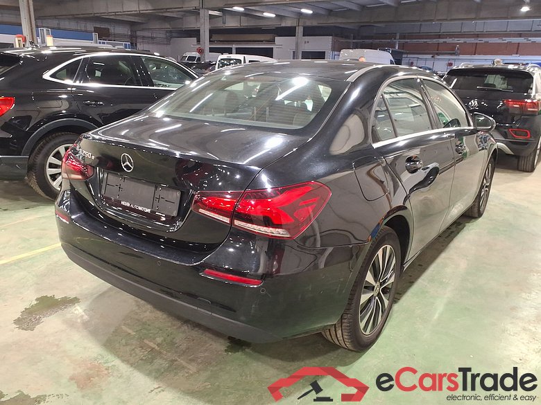 MERCEDES-BENZ A-CLASS LIMOUSINE 1.3 A 250 E BUSINESS SOLUTION DCT #4