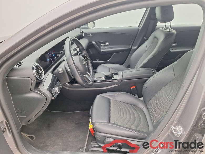 Mercedes, A-Class '18 PHEV, Mercedes-Benz A-Klasse A 250 e Business Line 5d #3