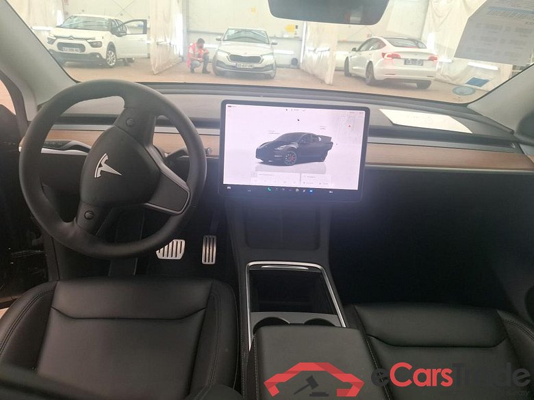 TESLA Model Y / 2020 / 5P / SUV Performance Dual Motor AWD #6