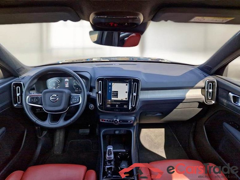 VOLVO XC40 / 2017 / 5P / SUV T5 PLUG-IN HYBRID AUTO RECHARGE INSCR. #3