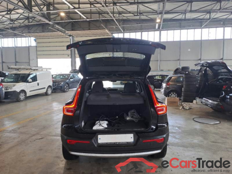 VOLVO XC40 / 2021 / 5P / SUV T5 RECHARGE PLUG-IN AUTO PLUS BRIGHT #5