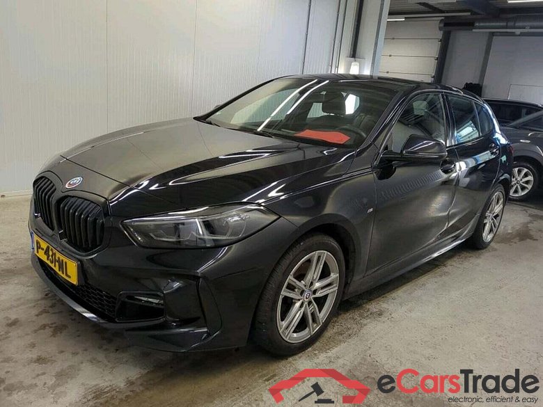 BMW 1-serie 118i Bns Edition #1