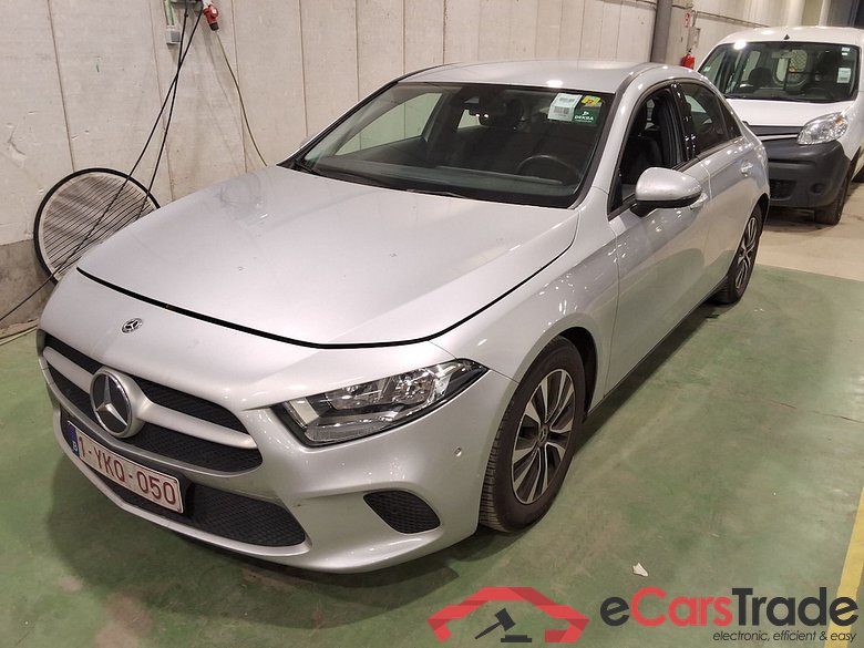 Mercedes A 180d Limo Aut. Widescreen Navi KeylessGo Camera Klima PDC ...