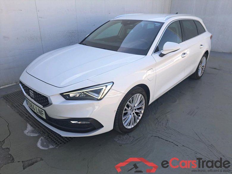 SEAT Nuevo León / 2020 / 5P / familiar SP 1.4 e-Hybrid DSG S&S Xcellence Go L