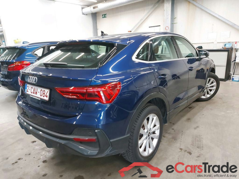 AUDI Q3 Sportback 1.4 45 TFSIe Plug-In Hybrid Aut. LED-Matrix Virtual ACC Navi leather Camera Klima PDC ...