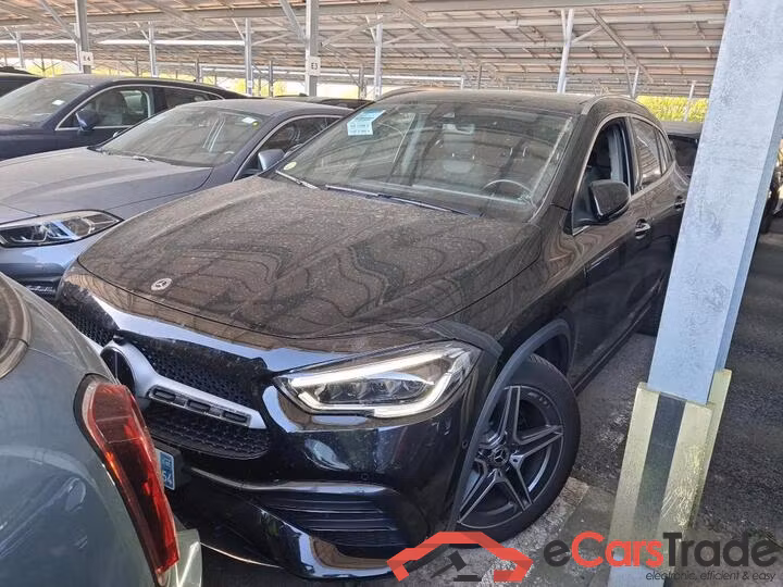 Mercedes GLA 200d AMG Night Aut. Pano LED-Multibeam Widescreen Ambient Navi 1/2 Sport-Leather-Alcantara KeylessGo Camera Klima PDC ...