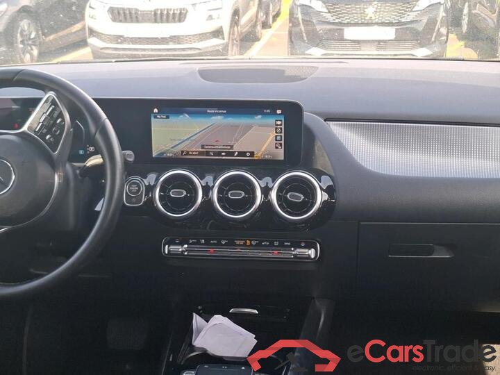 Mercedes GLA 200d Aut. LED-Xenon Widescreen Navi 1/2 Sport-Leather KeylessGo Camera Klima PDC ... #6
