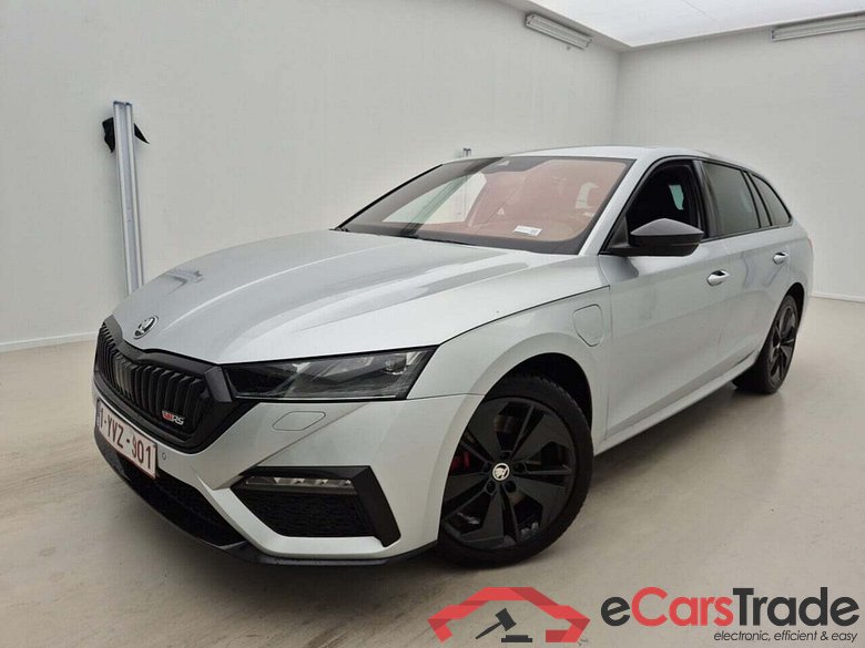 SKODA OCTAVIA COMBI 1.4 TSI IV RS DSG #1