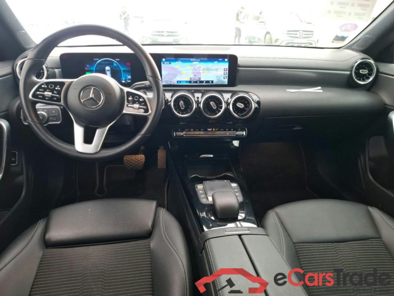 MERCEDES-BENZ CLA Shooting Brake / 2019 / 5P / Break CLA 250 e Business Line #5