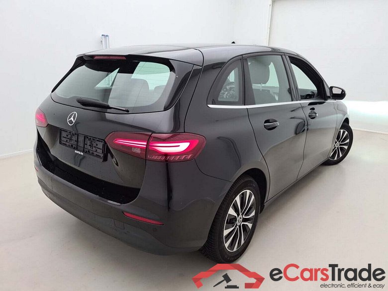 MERCEDES-BENZ B-KLASSE 2.0 180 D 8G-DCT BUSINESS LINE #2