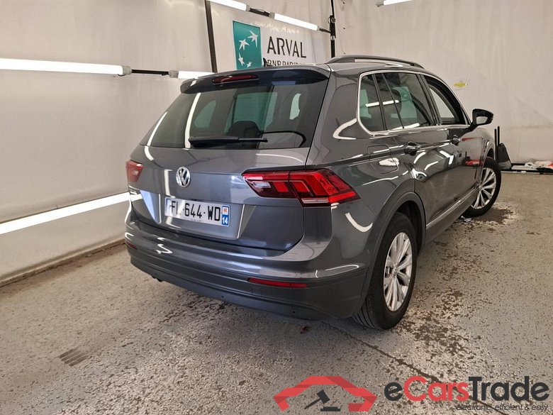 VOLKSWAGEN Tiguan 5p SUV 2.0 TDI 150 DSG7 Confline Bus #3