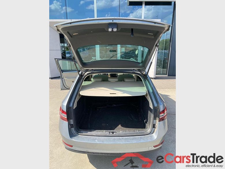 SKODA Superb Combi Superb Wagon Style 1,6 TDI 88 kW 6-speed mech. #6