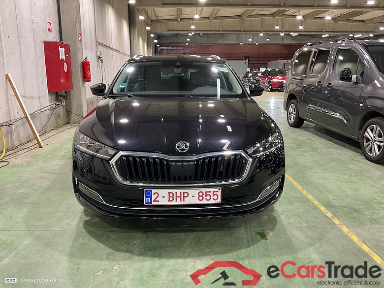 SKODA OCTAVIA COMBI 1.0 TSI MHEV 81KW DSG CLEVER #2