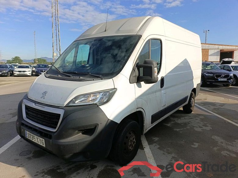 PEUGEOT Boxer / 2014 / 4P / furgón Pack 333 L2H2 BlueHDi 96KW (130CV) #1