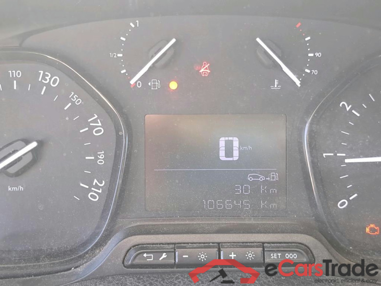 OPEL Vivaro / 2019 / 4P / furgón 1.5 Diésel 74kW (100CV) M Std Express (AC) #5
