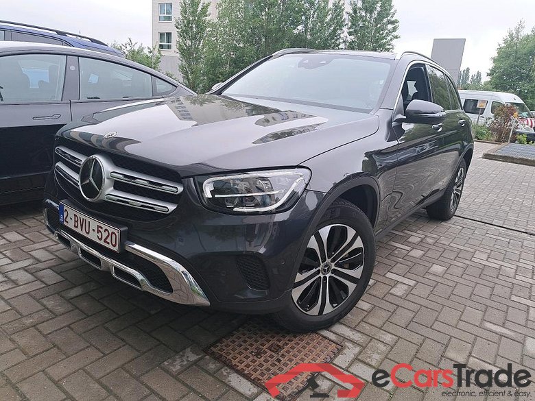 MERCEDES - MER GLC 300 de 4MATIC 306PK DCT Business Solution & Driver Assistance Plus & Pano Roof    * HYBRID *