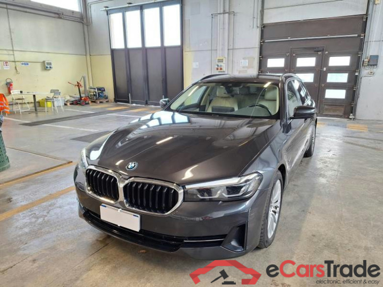 BMW SERIE 5 / 2020 / 5P / STATION WAGON 530E BUSINESS AUTO TOURING #1