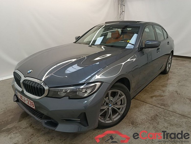 BMW 3 Reeks Berline 330e (215 kW) 4d #1