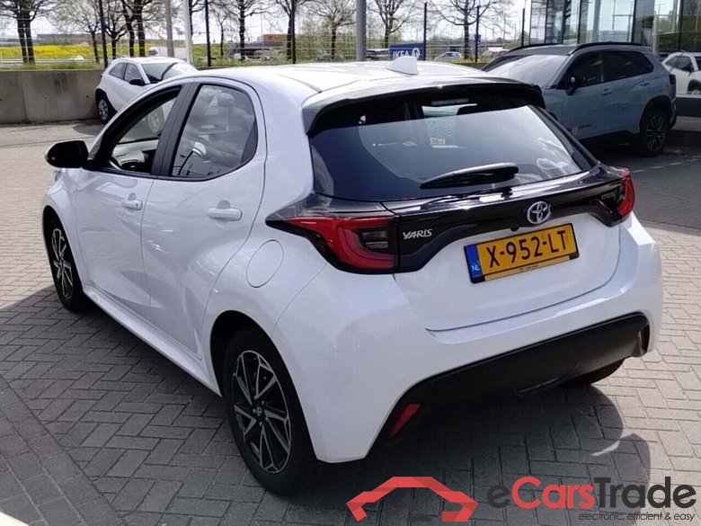TOYOTA YARIS 1.5 Hybrid Dynamic #3