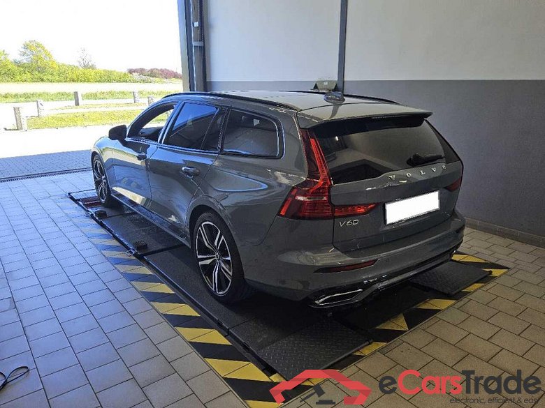 Volvo V60 Kombi (2018->) DE - Kb5 B5 (Benzin) AWD EU6d, Plus Dark Mild-Hybrid, 2021 - 2022 #4