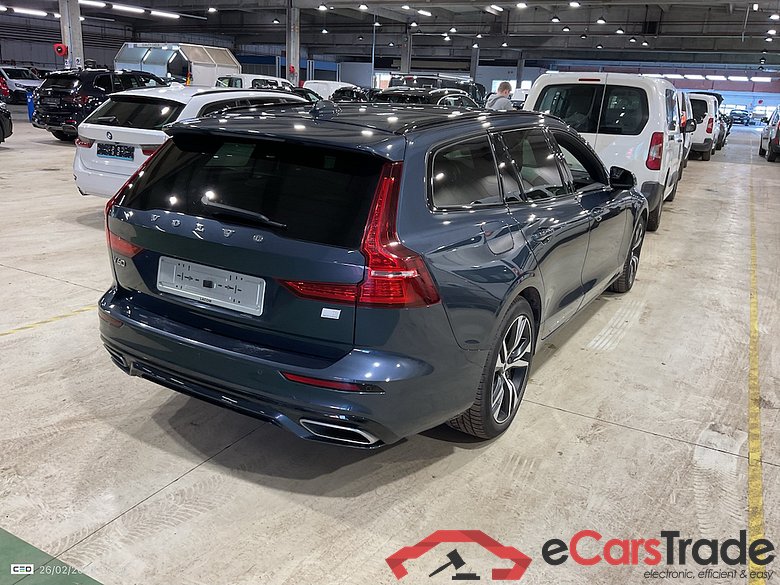 VOLVO V60 2.0 T6 PHEV R-DESIGN AUTO 4WD #4