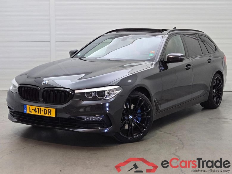 BMW 5-serie Touring 530i xDrive High Executive
